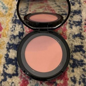 Bobbi Brown Bronzing Powder - Antigua - NVR USED